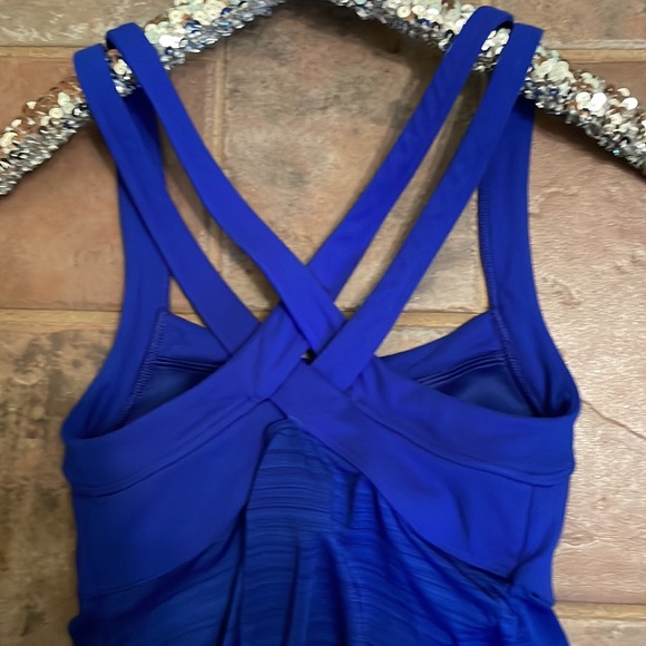 Athleta exercise top size small - Picture 3 of 8